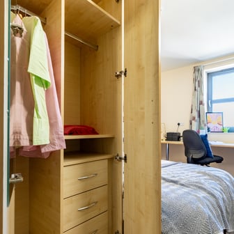 Bronze En Suite - Image 7